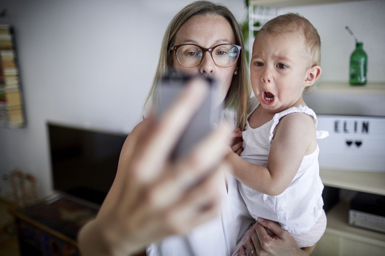 Płaczące dziecko na Instastory? Kręcimy dalej, czyli sharenting w praktyce