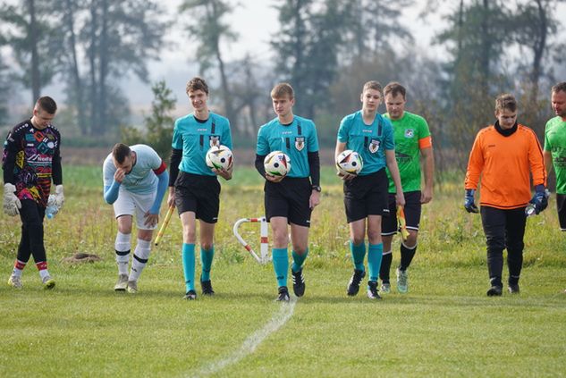 16-letni Jakub wrócił na boisko w roli sędziego