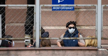 Koronawirus w Polsce. Zbliża się granica 2000 potwierdzonych przypadków