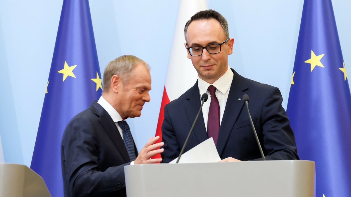 Konferencja prasowa premiera Donalda Tuska nt. CPK
26.06.2024 Warszawa Konferencja premiera Donalda Tuska fot. Jacek Dominski/REPORTER
N/z: Donald Tusk, Dariusz Klimczak
Jacek Dominski/REPORTER