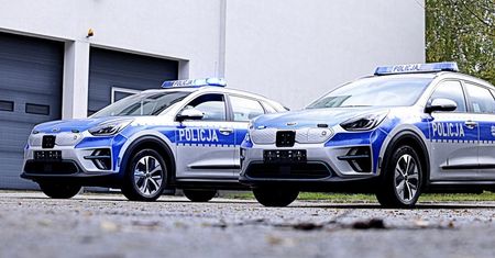 Lublin. Policja kupiła elektryczne radiowozy. Mogą się rozpędzić do 160 km/h
