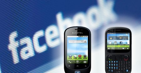 Tanie telefony z funkcją Facebooka już w grudniu w Orange
