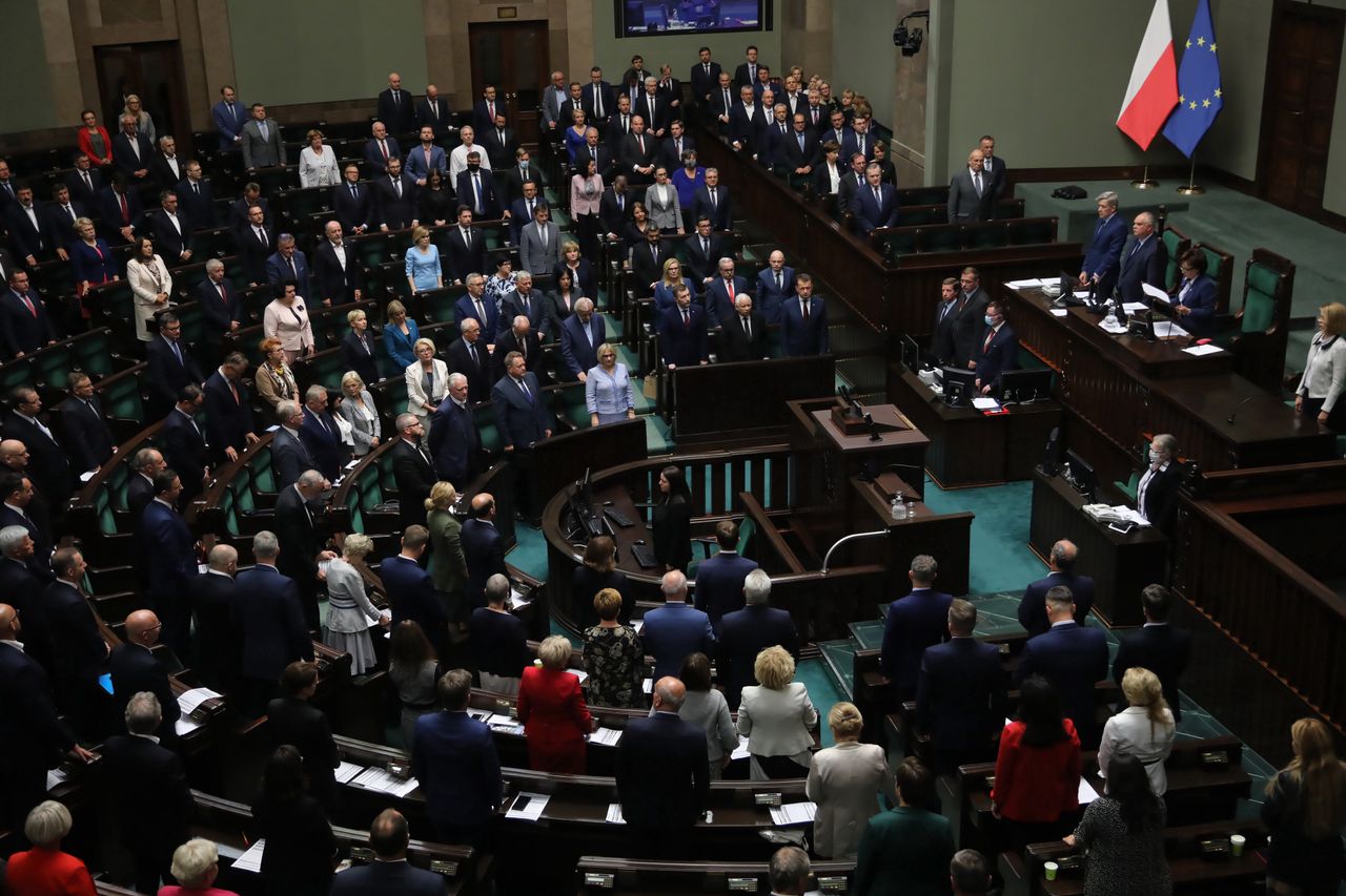 Piątka dla zwierząt może wywrócić koalicję rządową do góry nogami