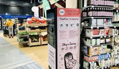 Stacja do napełniania butelek kosmetykami w sklepie Carrefour. Rusza refillingowanie kosmetyków