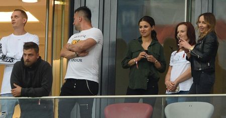 WAGs i Monika Olejnik kibicują reprezentacji na meczu z Rumunią (ZDJĘCIA)