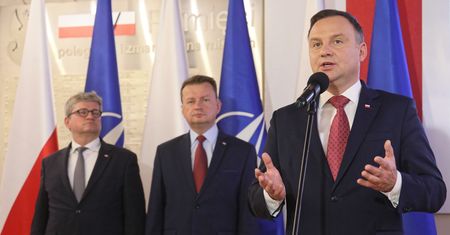 Mundurowi z podwyżkami. Jest podpis prezydenta