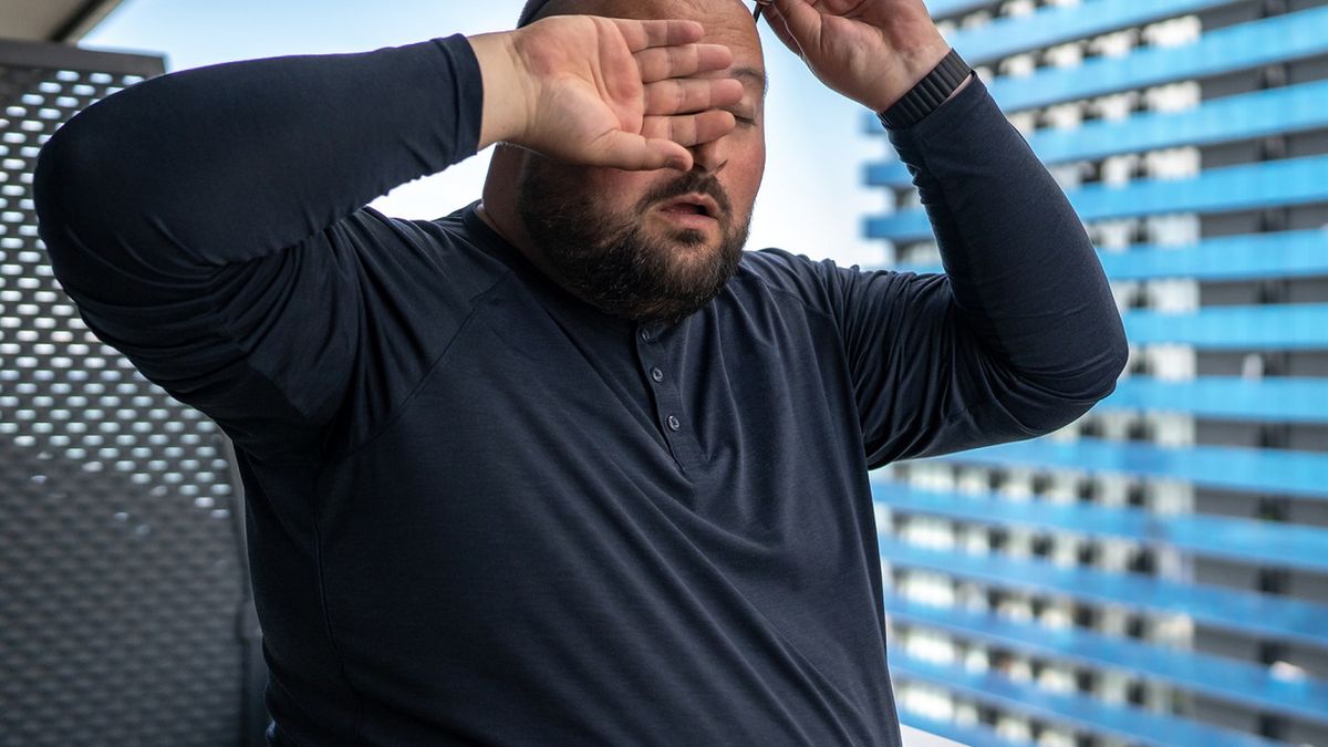 Zauważysz w oczach. Pojawiają się długo przed utratą pamięci