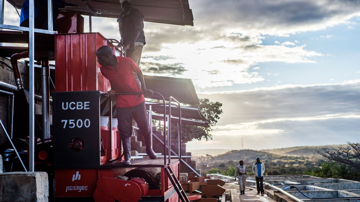 Lot NASA i SpaceX rozpoczyna nową erę podboju kosmosu. Miała wyglądać inaczej. Afrykański naukowiec chciał chodzić po Księżycu na rękach 1