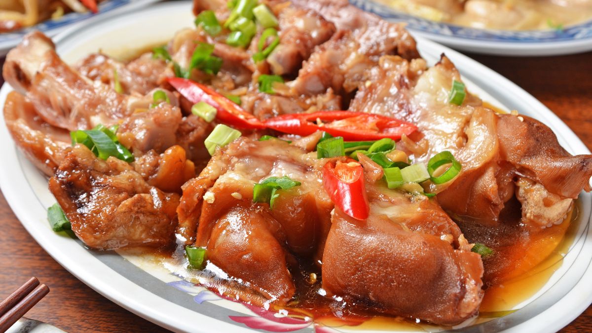 Hiszpańskie nóżki podaje się na ciepło