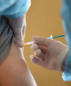 Pielęgniarka podawała sól fizjologiczną. Okazała się antyszczepionkowcem
