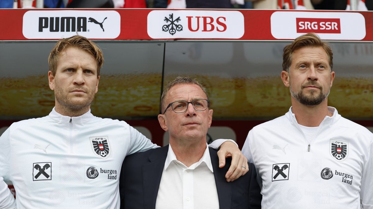 PAP/EPA / PETER KLAUNZER / Na zdjęciu: Ralf Rangnick