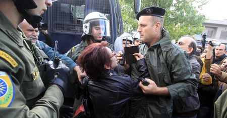 Strajk w Grecji. Policja usunęła okupujących gmach telewizji publicznej