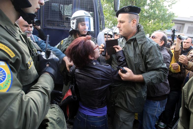 Strajk w Grecji. Policja usunęła okupujących gmach telewizji publicznej