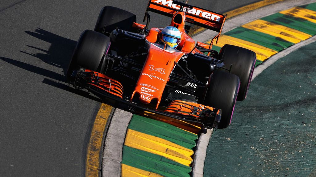 bolid McLarena jeszcze w pomarańczowych barwach
