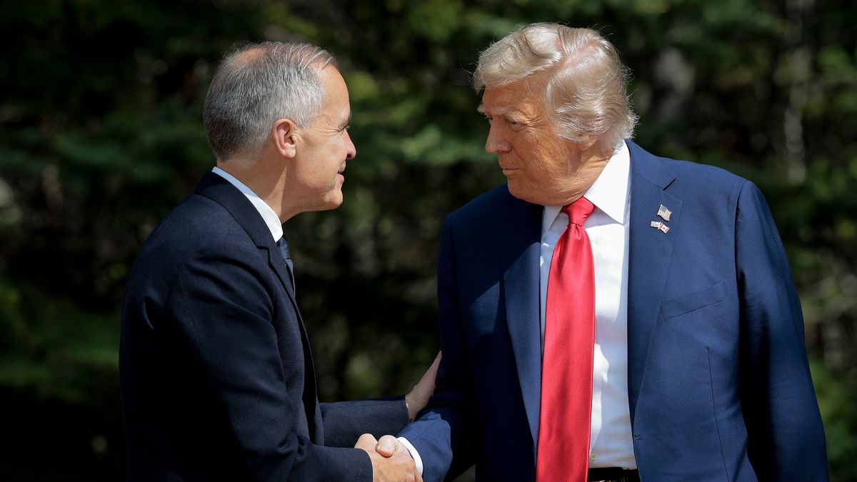 Mark Carney i Donald Trump podczas szczytu G7 w Kanadzie