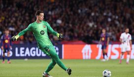 Francuzi napisali o Szczęsnym. I nagle: "Kamikadze"