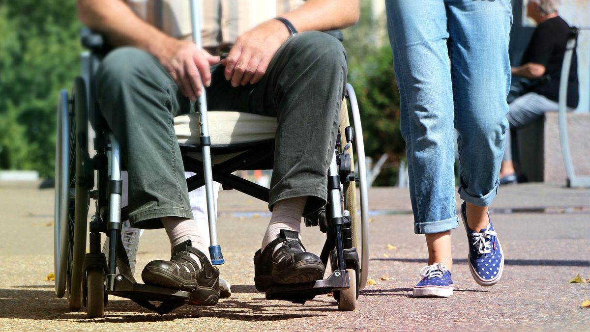 Opiekunowie niepełnosprawnych bez ulgi podatkowej za 2018 r. Absurdalne przepisy