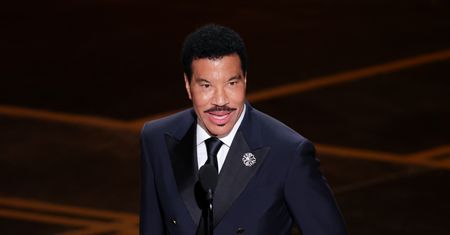 Lionel Richie przerwał koncert. Po zejściu ze sceny trafił do szpitala