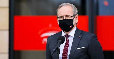 Koronawirus. "Zbliżamy się do stabilizacji liczby zachorowań"
