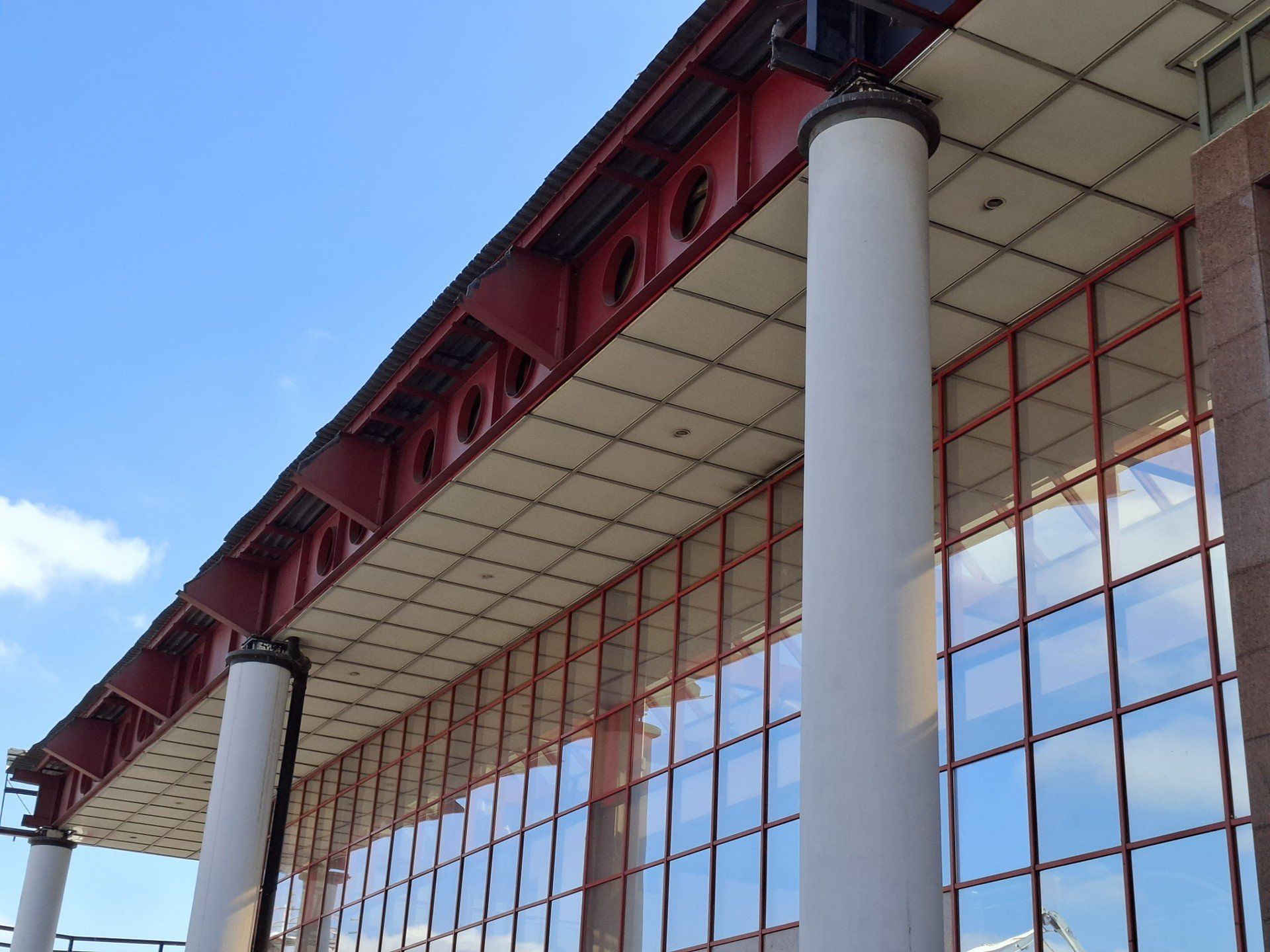 Wyburzanie dworca PKP Częstochowa Osobowa w październiku 2025 roku