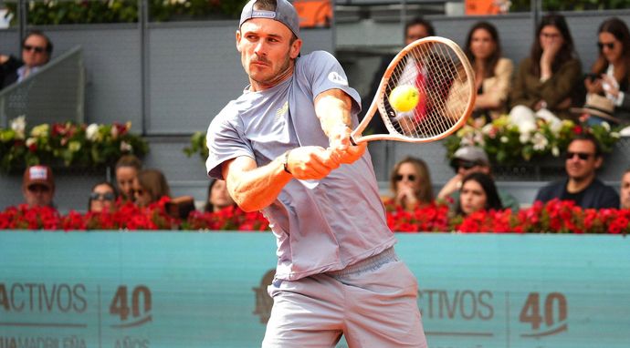 Tenis: Turniej ATP w Londynie - mecz 1. rundy gry pojedynczej