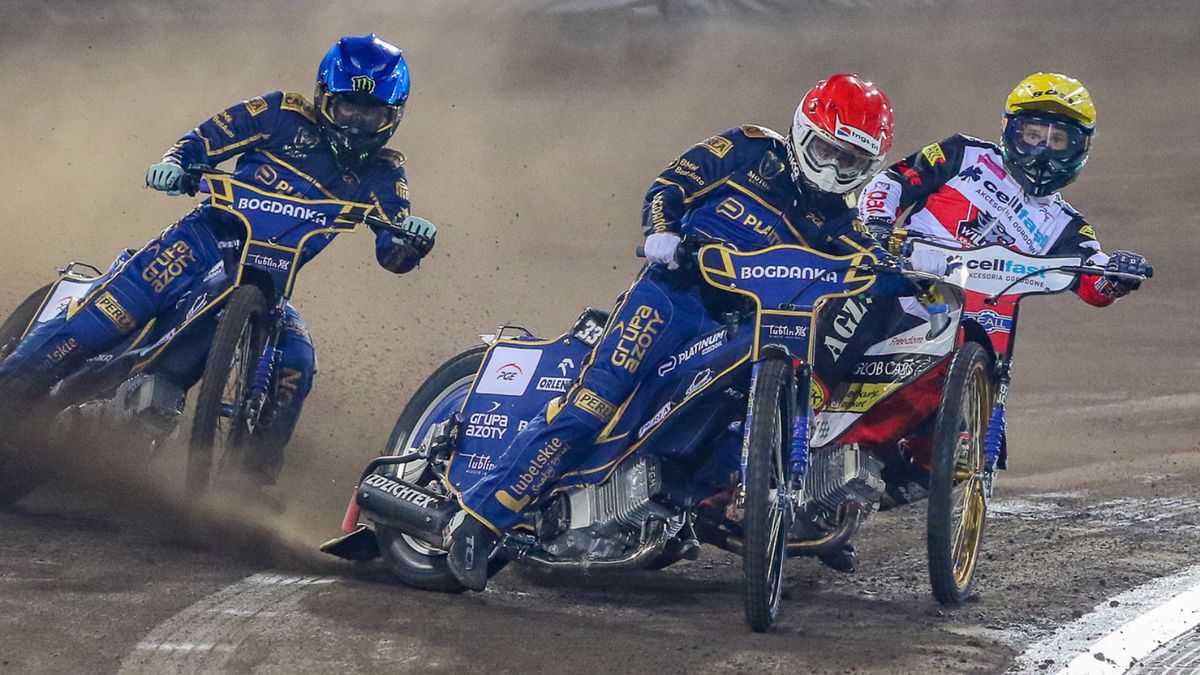 WP SportoweFakty / Michał Krupa / Na zdjęciu: Jarosław Hampel przed Jackiem Holderem i Jasonem Doyle'em