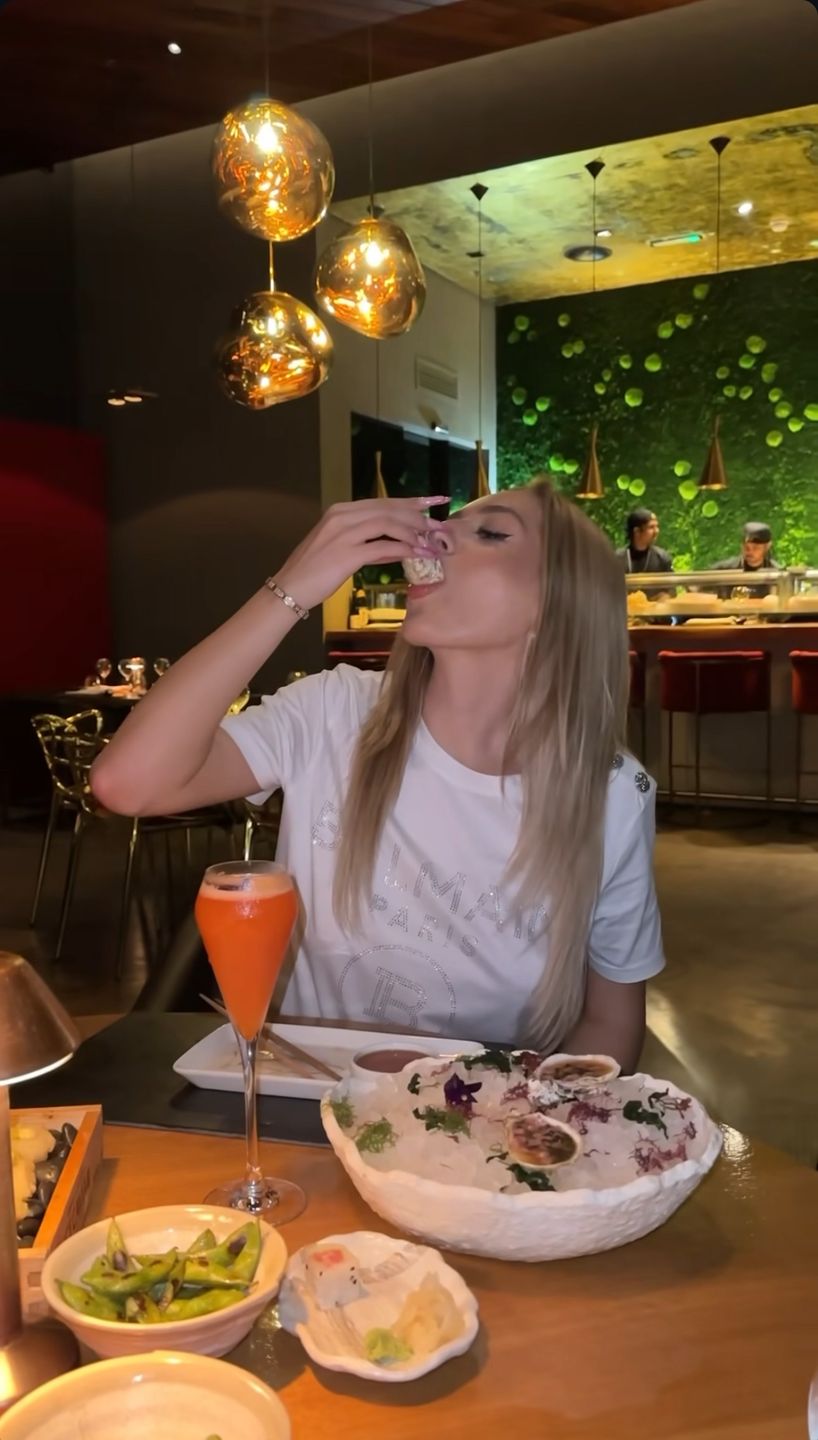 Caroline Derpienski świętuje urodziny