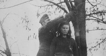 Młoda partyzantka. Naziści powiesili ją na oczach tłumu