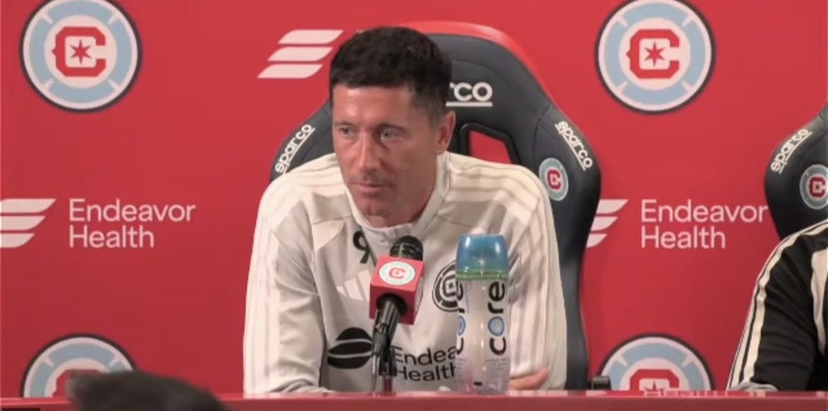 Robert Lewandowski podczas konferencji 