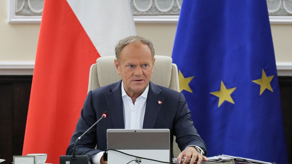 Warszawa, 08.04.2025. Premier Donald Tusk podczas posiedzenia rządu w KPRM w Warszawie, 8 bm. Ministrowie mają zająć się m.in. projektem reformy szpitalnictwa. (sko) PAP/Paweł Supernak