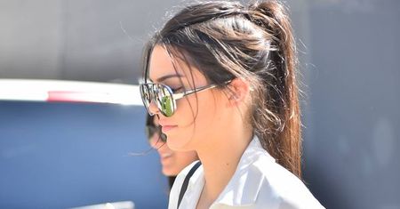 Kendall Jenner paradowała po ulicy bez stanika i z dekoltem do pępka
