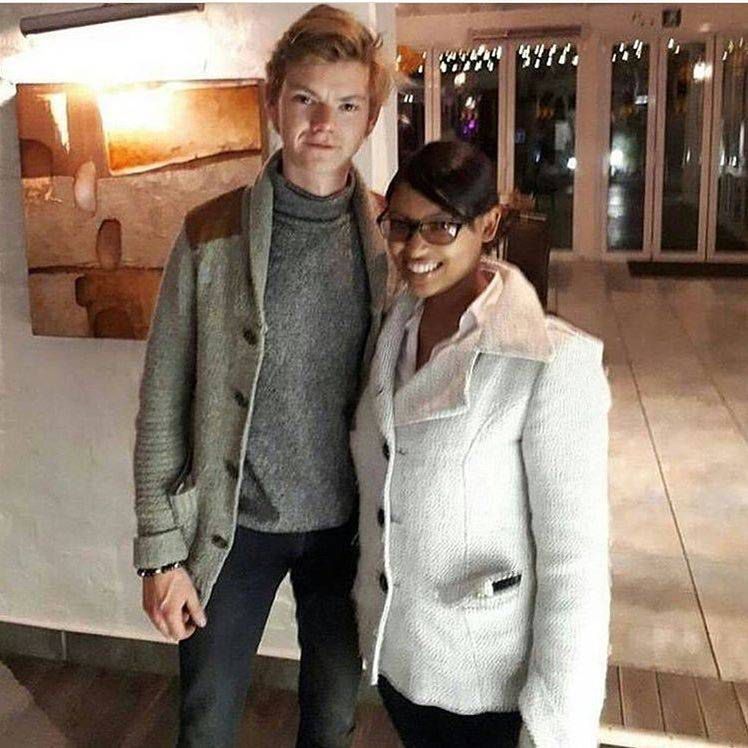 Thomas Brodie Sangster zagrał Sama w To właśnie miłość