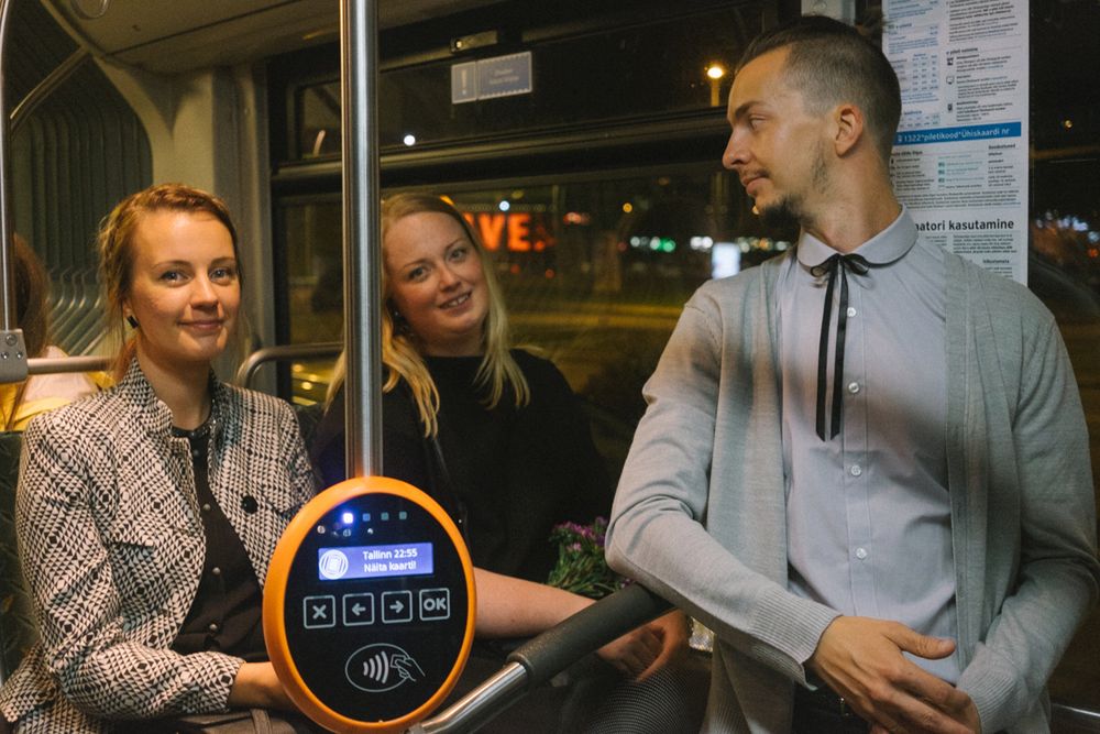 Liisa Luts była fotografem ślubnym na własnym ślubie. Wyszło naturalnie, szczerze i pięknie 26