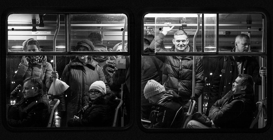 Przez dwie zimy fotografował ludzi marznąc na moście. Tak powstał projekt "Tramwaj" 3