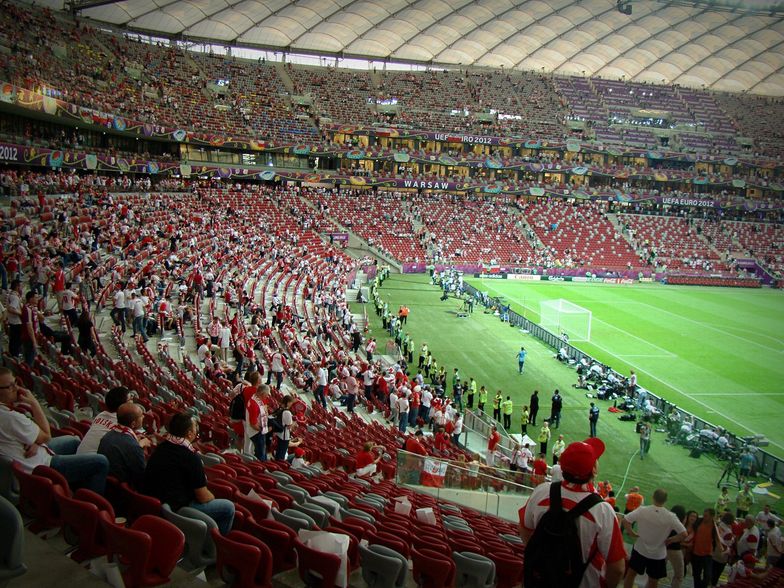 Stadiony będą mogły przyjąć większą liczbę kibiców. 