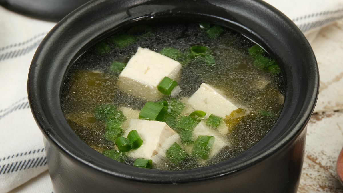 Zupa miso to danie niezwykłe nawet jak na kuchnię japońską