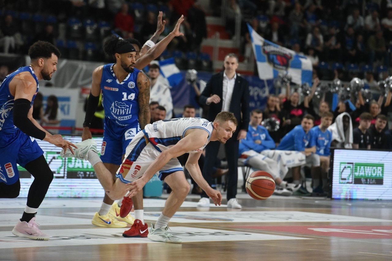 Co za odpowiedź Twardych Pierników! Anwil Włocławek znokautowany w Arenie Toruń. Gramy dalej o półfinał