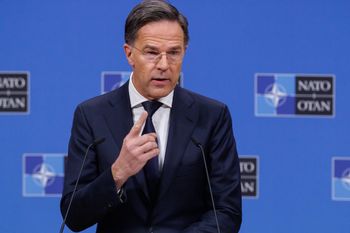 Patrioty gotowe do działania. Rutte spotka się z Kosiniakiem‑Kamyszem