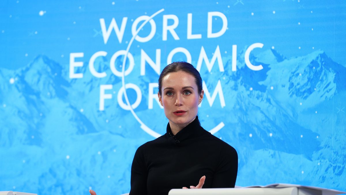 Na zdjęciu premier Finlandii Sanna Marin w trakcie wystąpienia na Forum Ekonomicznym w Davos