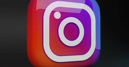 Facebook i Instagram bez reklam za opłatą. Meta wprowadza subskrypcję w Wielkiej Brytanii