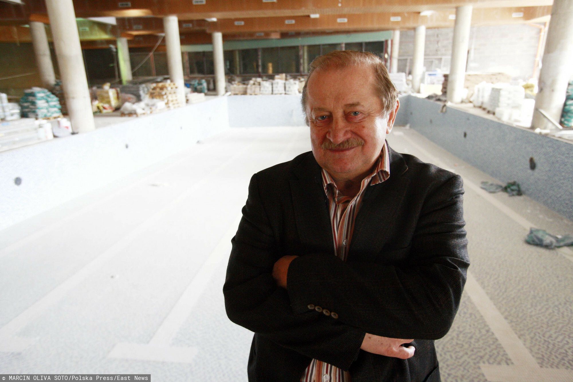 znani arch906-10-2010 KARPACZ WIELKA REKRUTACJA DO PRACY W HOTELU GOLEBIEWSKI REKRUTACJA HOTEL GOLEBIEWSKI CASTING PRACA KARPACZ TURYSTYKA HOTELARSTWO GORY LUDZIE PRACODAWCA PRACOWNIK TADEUSZ GOLEBIEWSKI WLASCICIEL SZEF MILIONER GAZETA WROCLAWSKA MARCIN OLIVA SOTO / POLSKAPRESSEMARCIN OLIVA SOTO