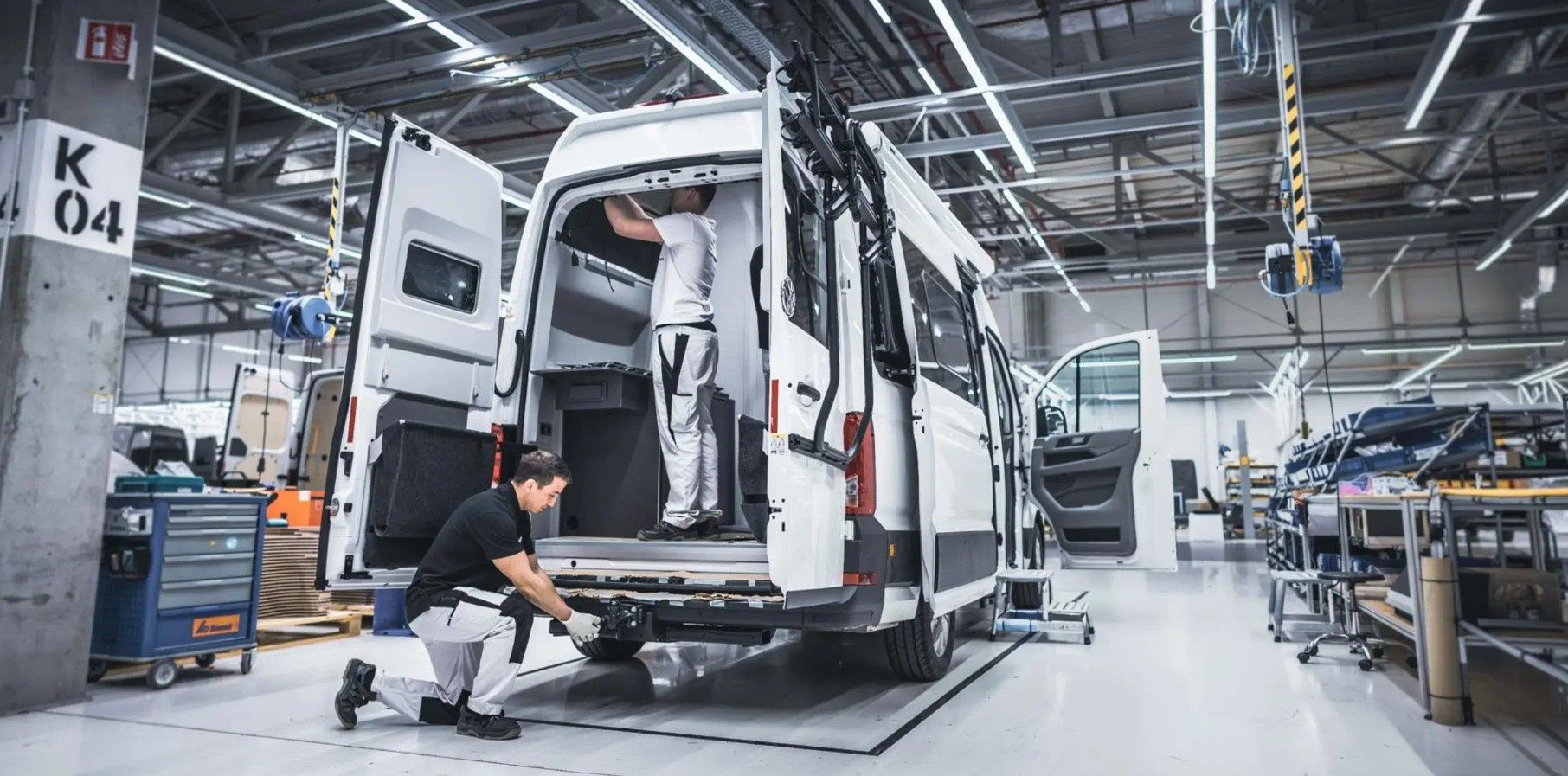 Volkswagen предлагает ограниченный тираж Crafter по цене от 140 тыс. zł в честь 10-летия производства