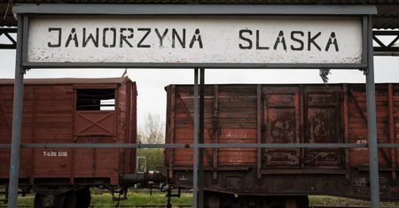 Zamknęli im fabrykę. Znaleźli nową pracę i znowu to samo