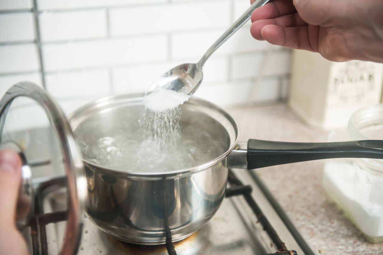 When to salt the water for pasta?