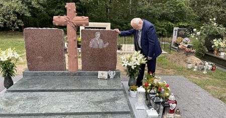 Menedżer Krawczyka odwiedza jego grób po "Tańcu z Gwiazdami". Oto powód