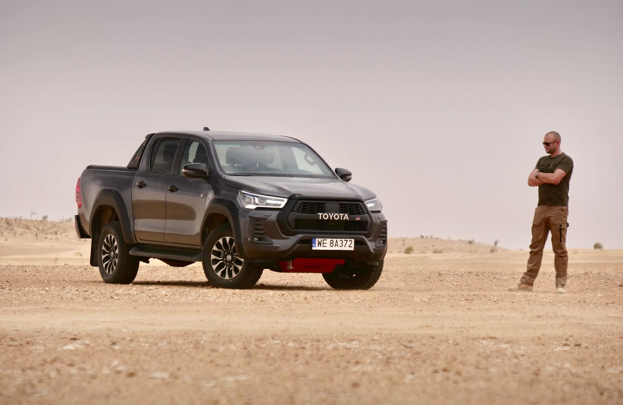 Jeździłem Toyotą Hilux GR Sport po Tunezji. Pustynne wydmy nie były największym wyzwaniem