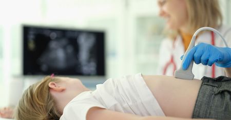 Powiększona wątroba u dzieci - przyczyny, objawy, leczenie
