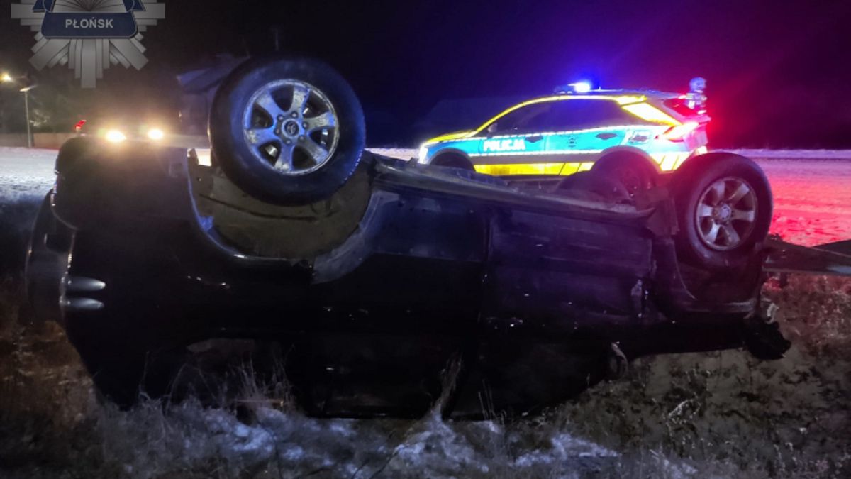 Auto dachowało, w środku było troje dzieci