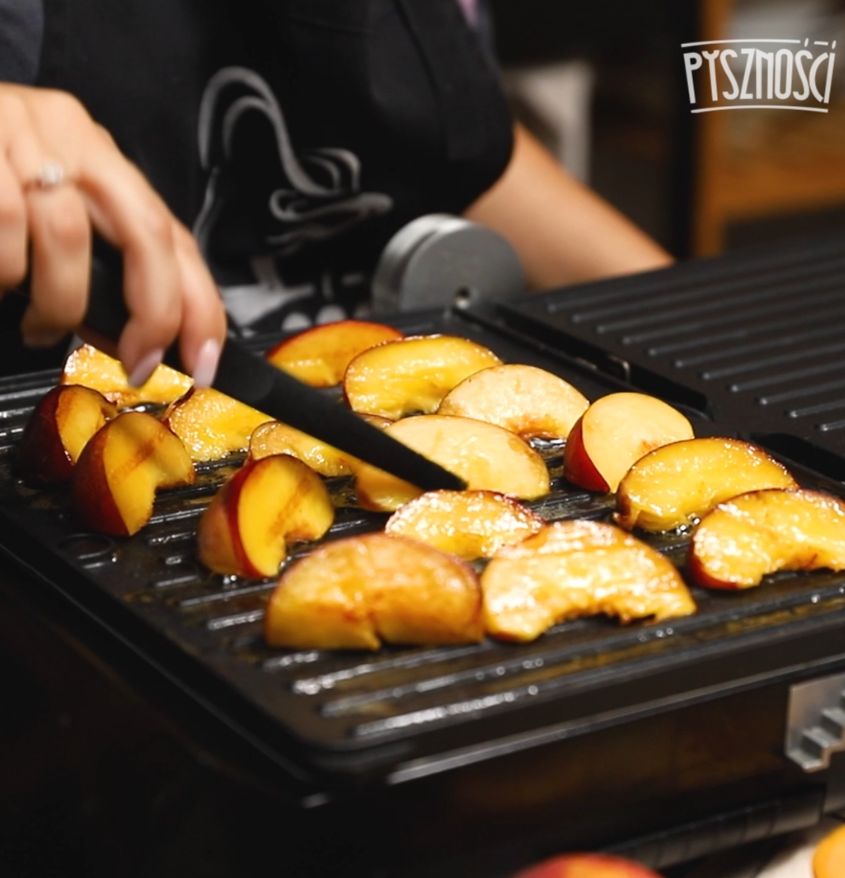 Grilled nectarines