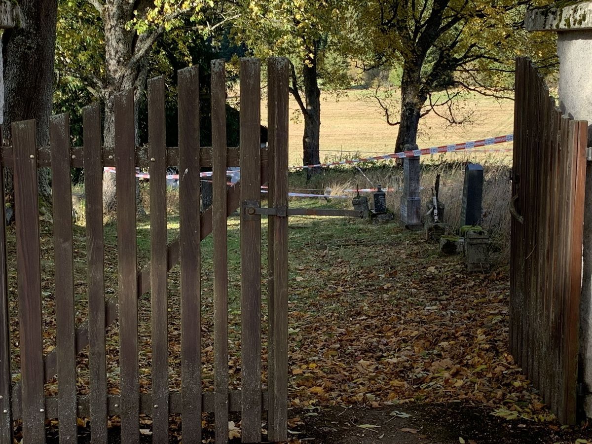 Na cmentarzu w Czechach ujawniono ciało kobiety / Fot. Czeska policja